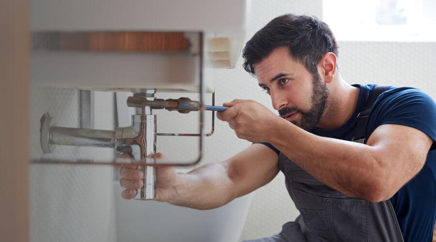 Professional sink repair services in Kinmundy, IL